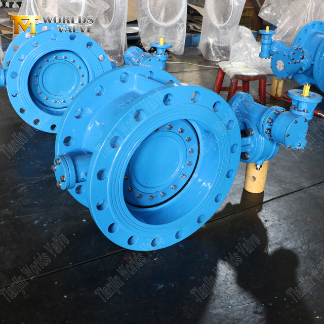 مزدوج الإزاحة PN25 صمام الفراشة مع الشفاه المزدوجة ومشغل التروس | التحكم في التدفق الصناعي الثقيل